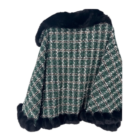 Vince Camuto Green Tweed Faux Fur Shawl Cape (Missing Closure) - Picture 5 of 5